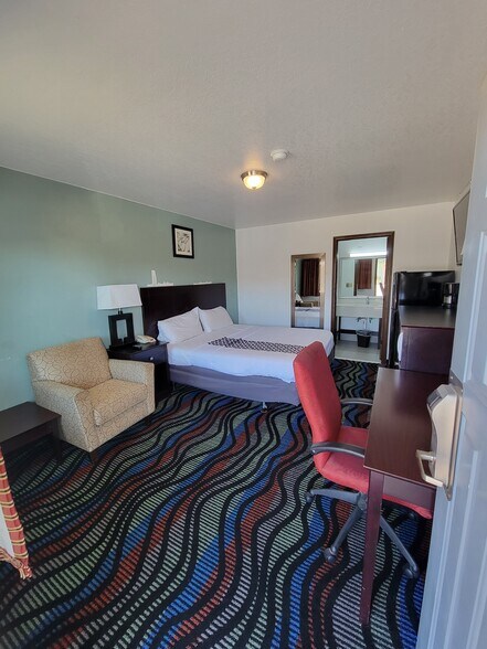 More Photos Of 3130 S Van Buren St, Enid Hotel For Sale