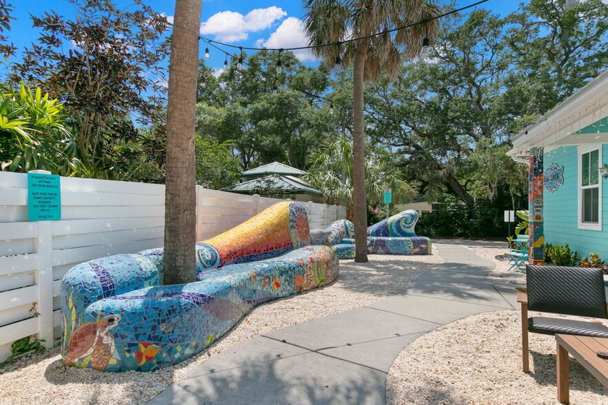 More Photos Of 135 4th Ave N, Safety Harbor Freestanding For Sale