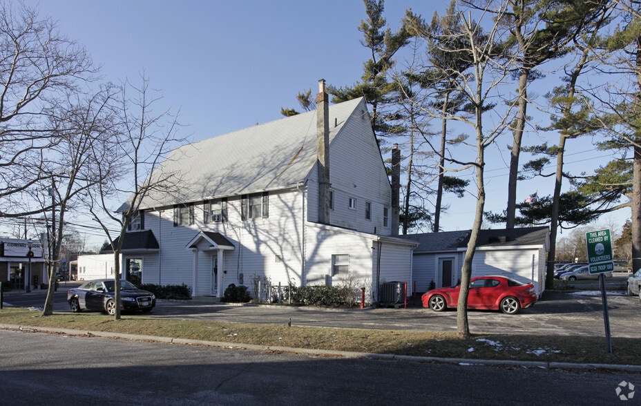 More Photos Of 417 Main St, Islip Office Residential For Lease