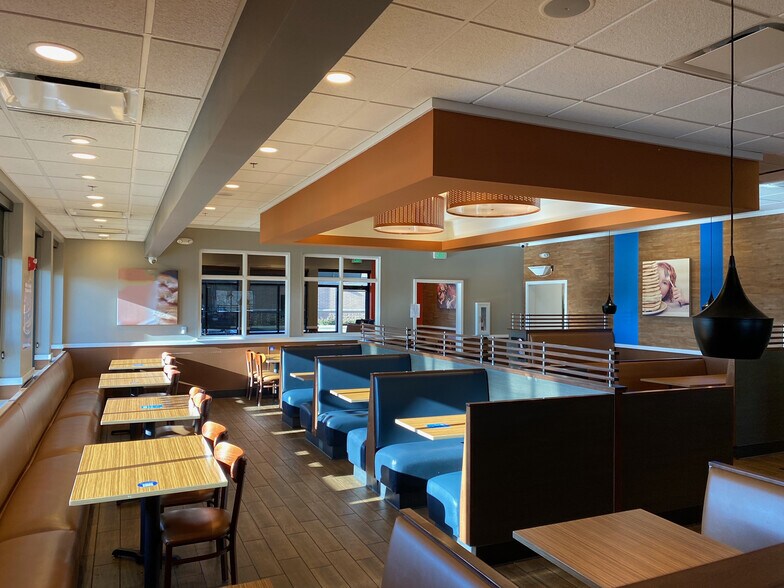 More Photos Of 9700 State Route 14, Streetsboro Freestanding For Lease