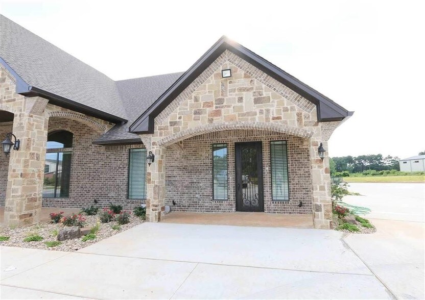 Primary Photo Of 15488 Fm 2493, Tyler Medical For Lease