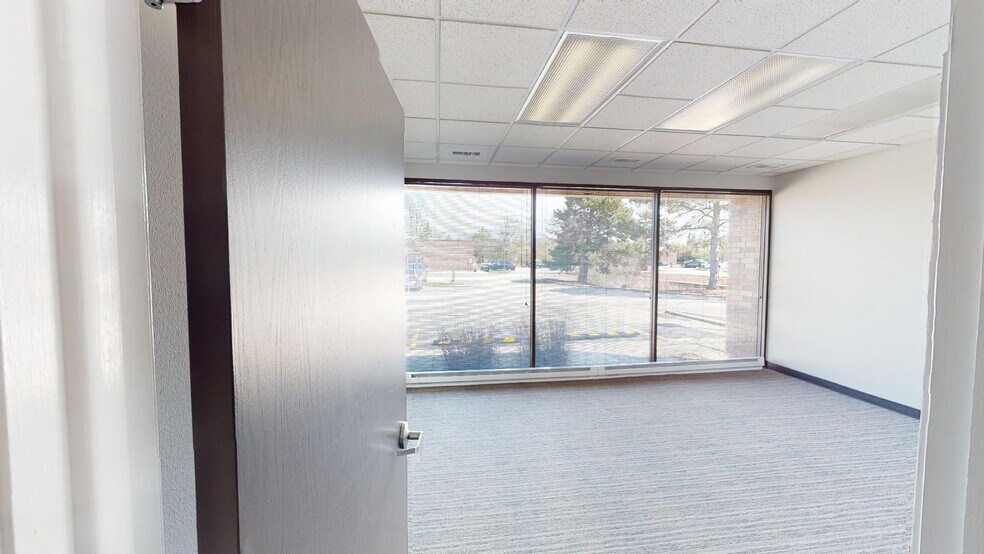 More Photos Of 415 W Golf Rd, Arlington Heights Medical For Lease