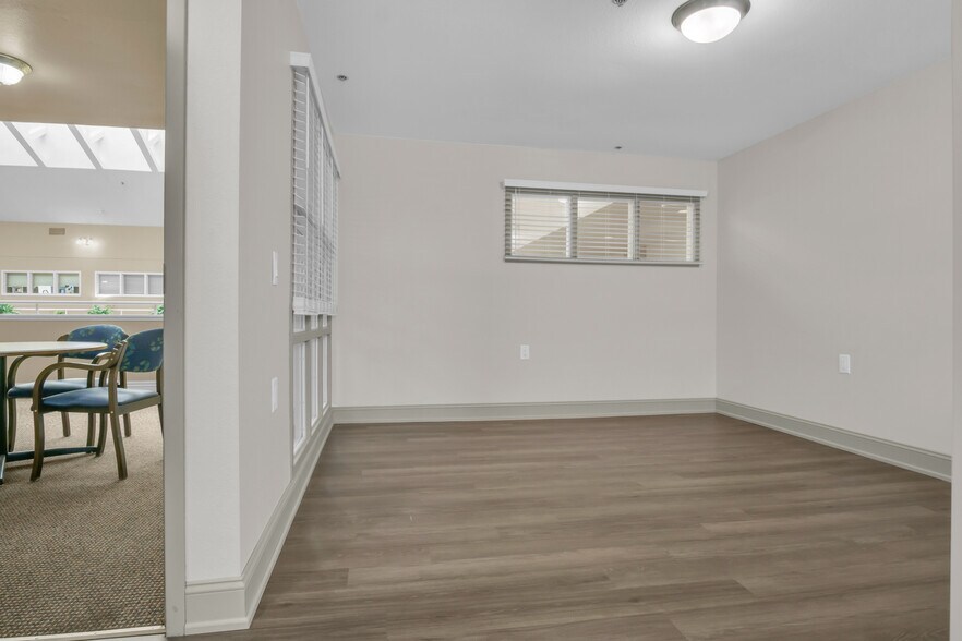 More Photos Of 4107 Central Ave, Kearney Assisted Living For Sale