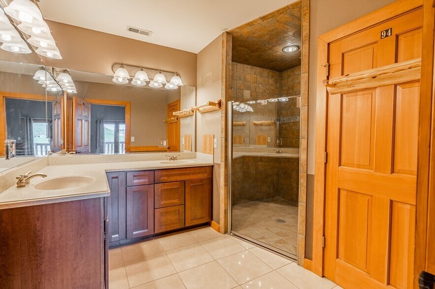 More Photos Of 235 Farmers Market Dr, Hillsville Restaurant For Sale