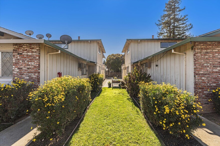 More Photos Of 1210 Juniper Dr, Gilroy Multifamily For Sale