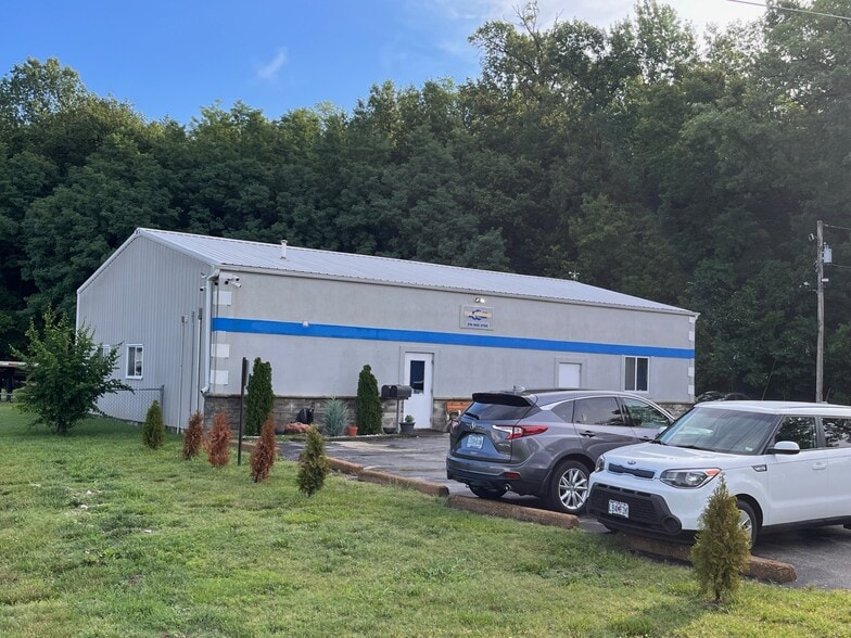 Primary Photo Of 6040 Baumgartner Industrial Dr, Saint Louis Warehouse For Sale