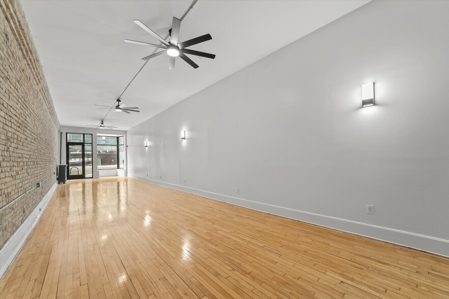 More Photos Of 532 N Water St, Milwaukee Office For Lease