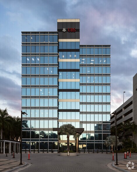 More Photos Of 18851 NE 29th Ave, Aventura Coworking Space