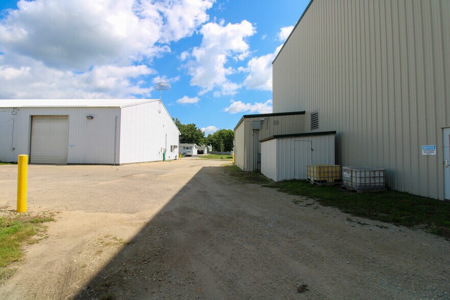 More Photos Of 107 8th Ave SW, Kasson Specialty For Sale