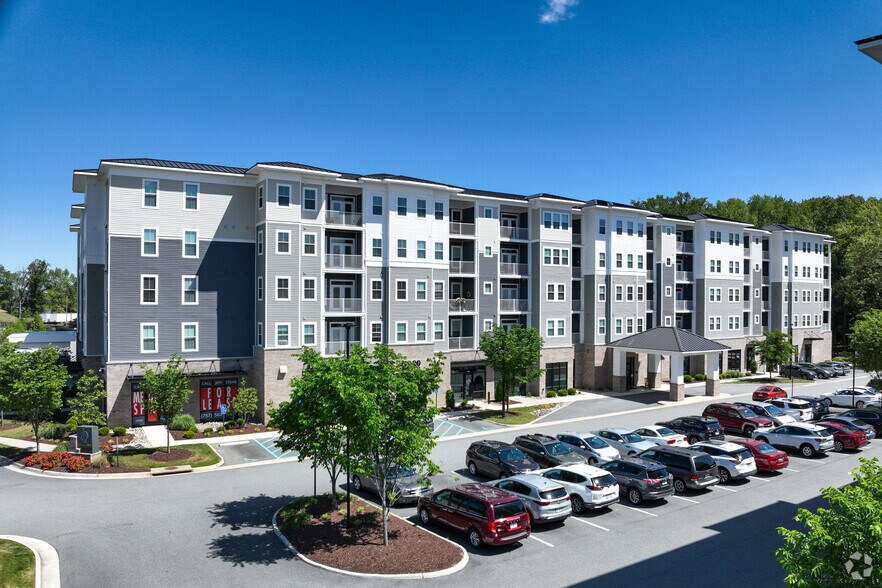 More Photos Of Bridgeport Way & Knotts Point Lane, Suffolk Unknown For Lease