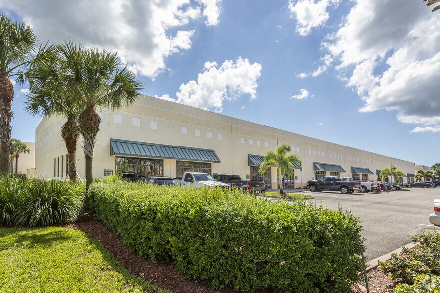 More Photos Of 7830 Drew Cir, Fort Myers Light Manufacturing For Lease