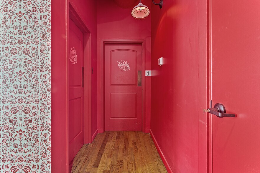 More Photos Of 332 E 1st St, Tulsa Restaurant For Lease