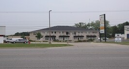 More Photos Of 1711 DeKalb Ave, Sycamore Office For Lease