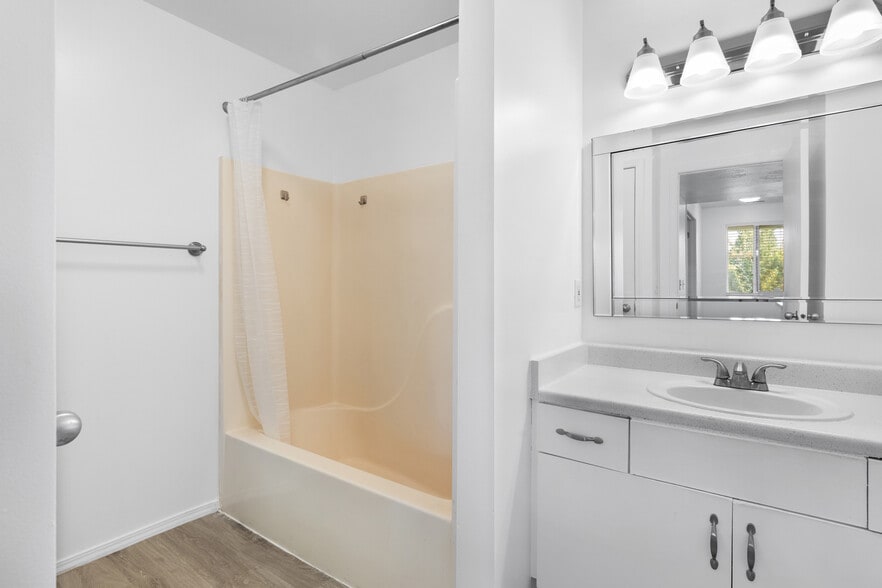 More Photos Of 221 E Fort Union Blvd, Midvale Apartments For Sale