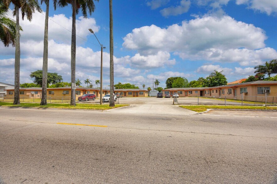 More Photos Of 1915 NW 28th St, Miami Apartments For Sale