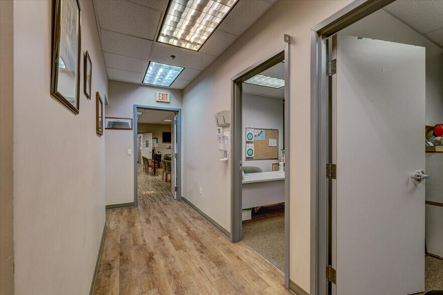 More Photos Of 2035 Mesquite Ave, Lake Havasu City Medical For Sale