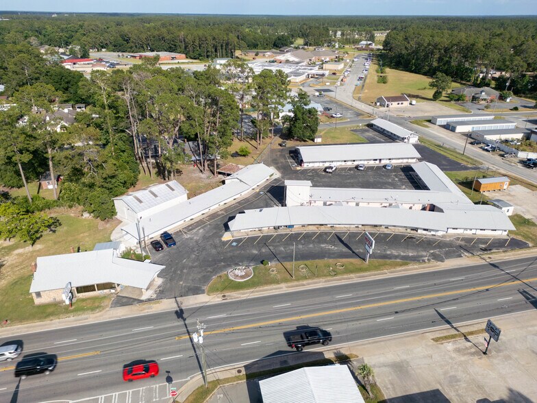 More Photos Of 539 S Main St, Baxley Hotel For Sale