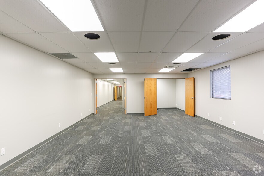 More Photos Of 1315 W 12th St, Kansas City Warehouse For Sale