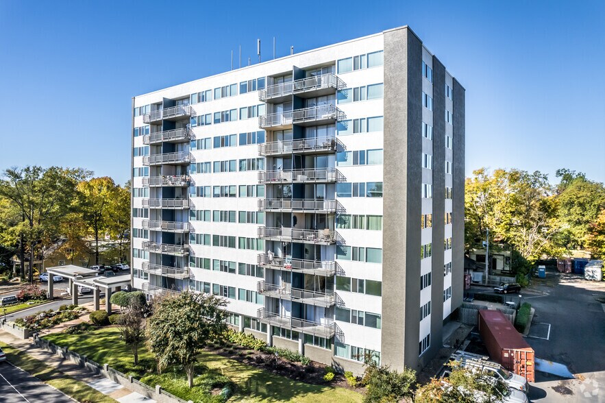 More Photos Of 45 S Idlewild, Memphis Apartments For Sale