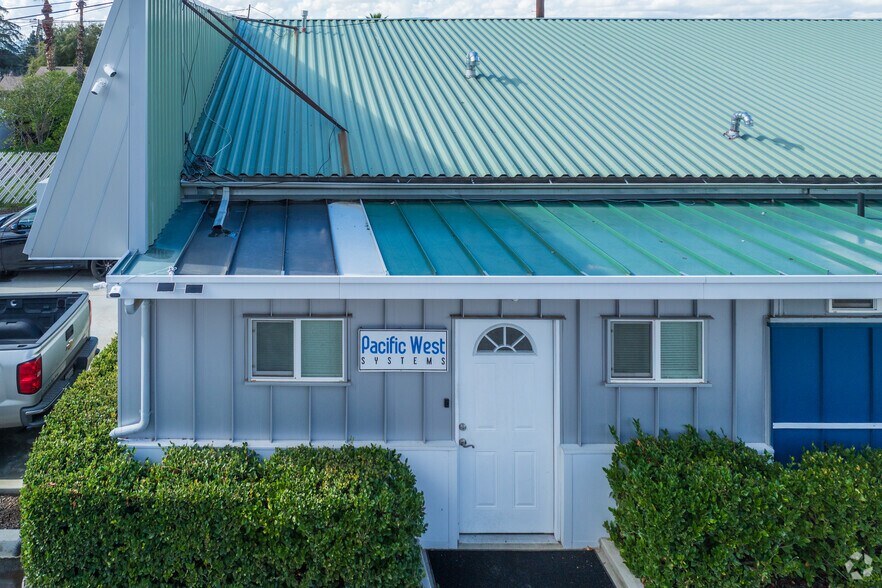 More Photos Of 1893 Capri Ave, Mentone Warehouse For Lease