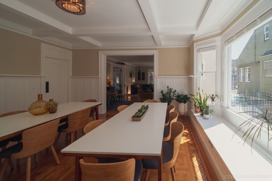 More Photos Of 435 Vernon St, Oakland Specialty For Sale