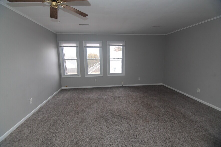 More Photos Of 1524 38th St, Rock Island Office Residential For Sale