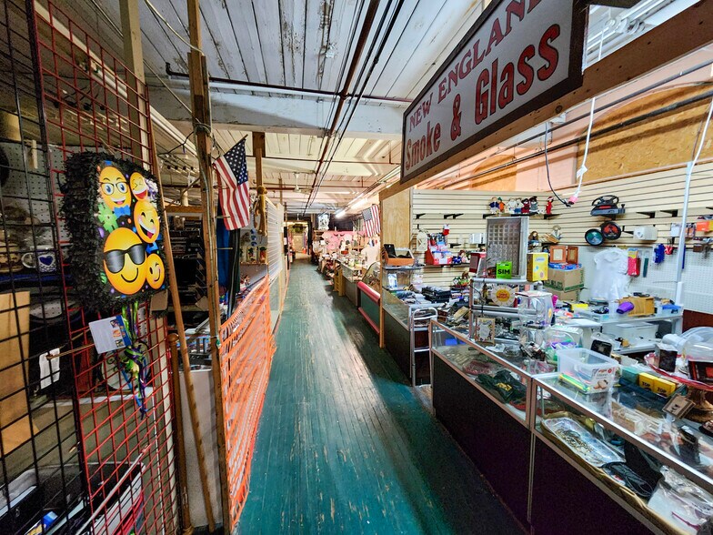 More Photos Of 460 Globe St, Fall River Showroom For Sale