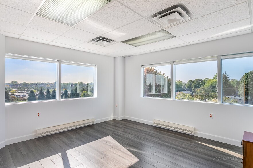 More Photos Of 204 Boul De Montarville, Boucherville Office For Lease