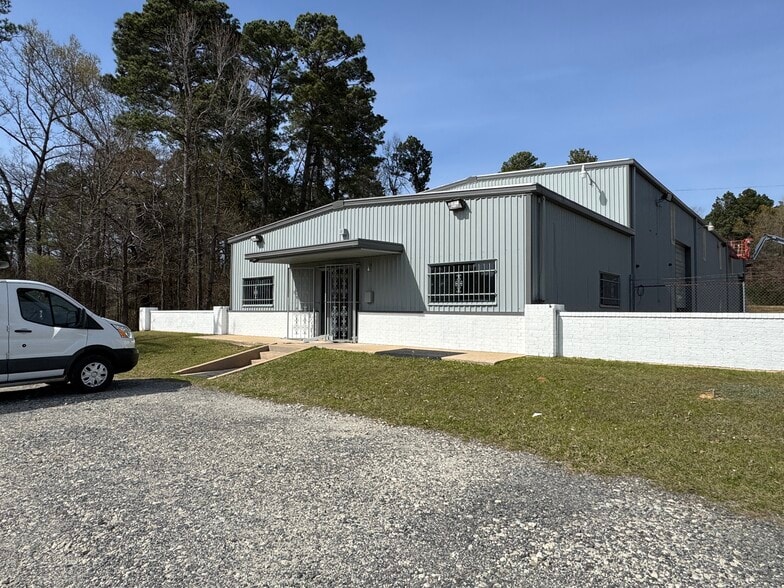 More Photos Of 474 State Highway 42 N W Access Rd, Kilgore Manufacturing For Lease