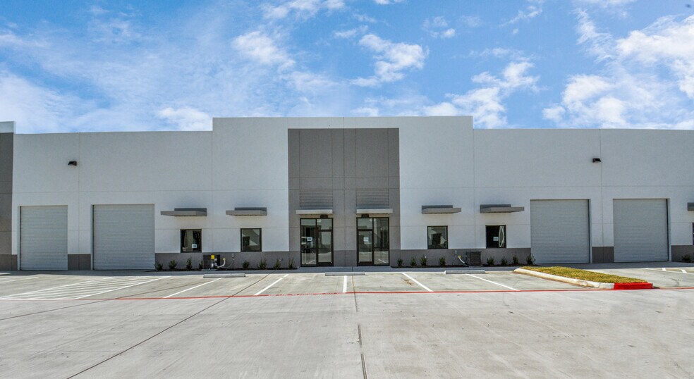 More Photos Of 12425 W Airport Blvd, Sugar Land Light Distribution For Lease