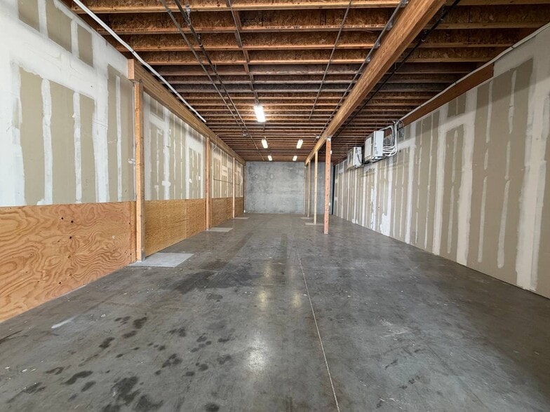 More Photos Of 1019 Lauia St, Kapolei Warehouse For Lease