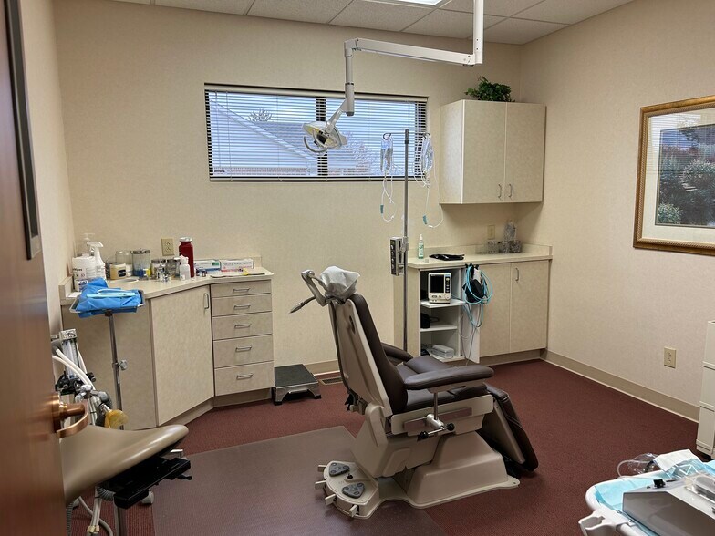 More Photos Of 3825 Fairview Dr, Anderson Medical For Sale