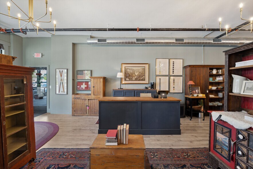 More Photos Of 325 Central Ave, Whitefish Storefront Retail Office For Sale