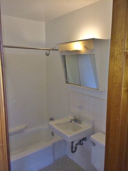More Photos Of 3412 Bloomington Ave S, Minneapolis Apartments For Sale