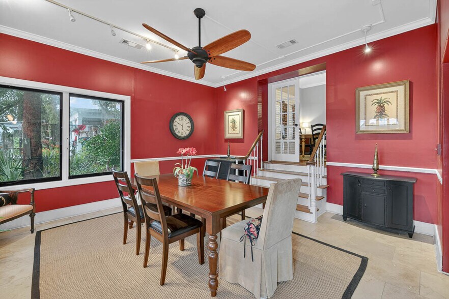 More Photos Of 1607 Norwich St, Brunswick Flex For Sale