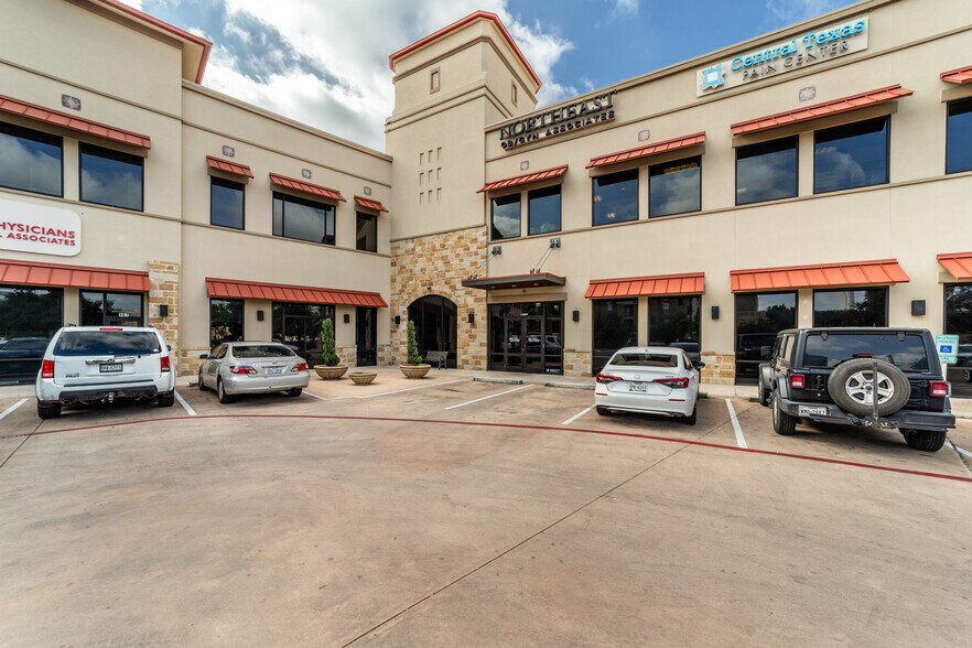More Photos Of 250 E Basse Rd, San Antonio Medical For Lease