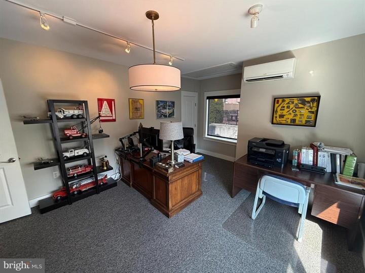 More Photos Of 20 Linden Rd, Hershey Office Residential For Lease