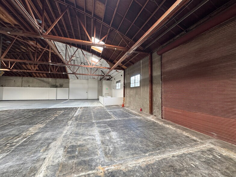 More Photos Of 2920 7th St, Berkeley Service For Lease