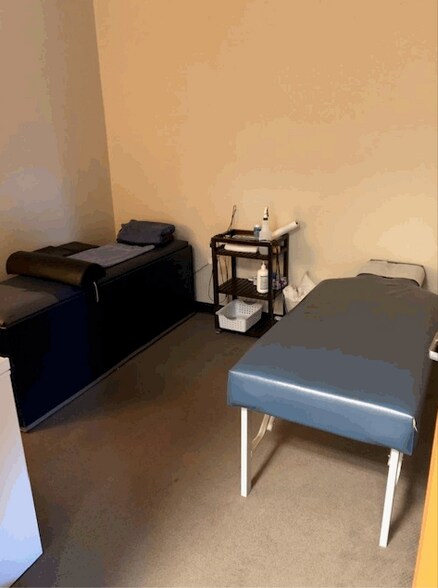 More Photos Of 7226 Lee Deforest Dr, Columbia Medical For Sale