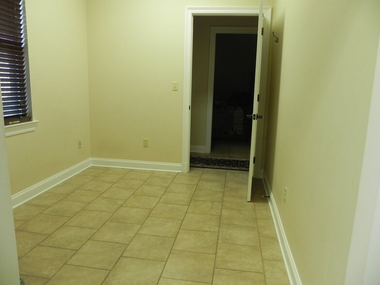 More Photos Of 4451 Bluebonnet Blvd, Baton Rouge Office For Lease