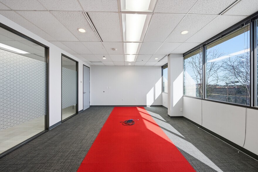 More Photos Of 8790 Governors Hill Dr, Cincinnati Office For Lease