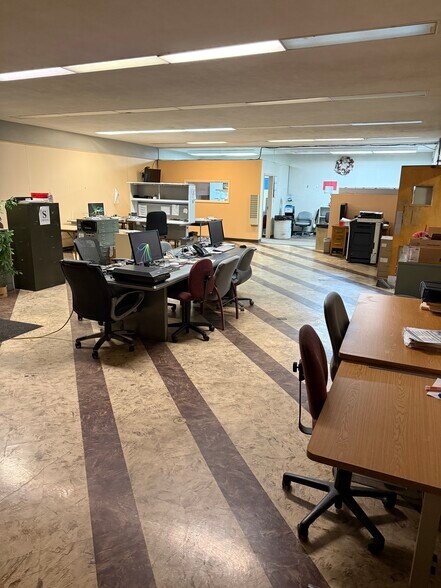 More Photos Of 19 Baltimore St, Cumberland Specialty For Sale