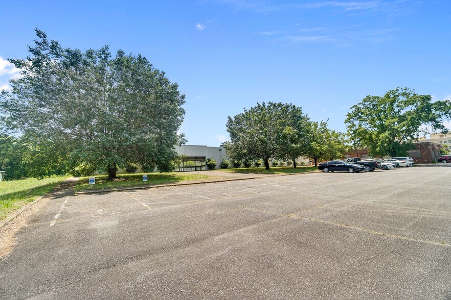 More Photos Of 166 Dotson St, Rock Hill Healthcare For Sale