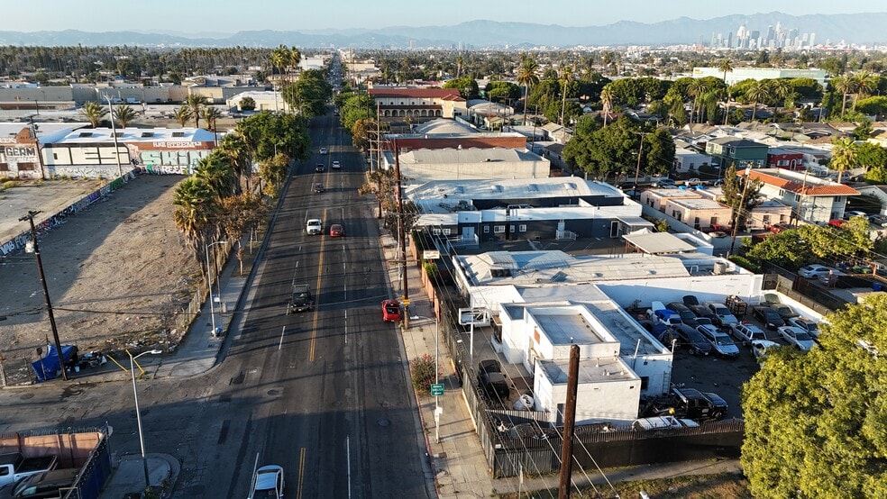 More Photos Of 6006 S Western Ave, Los Angeles Warehouse For Sale