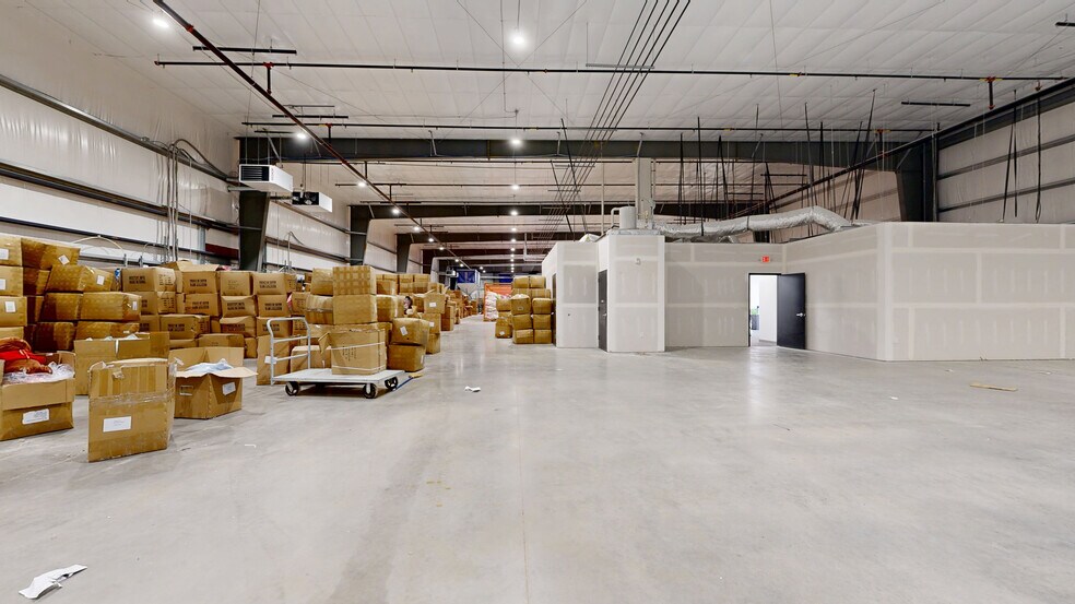 More Photos Of 1 Industrial Ct, Freehold Industrial For Lease