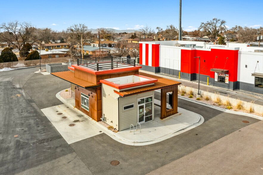 Primary Photo Of 585 N 91 Hwy, Clearfield Freestanding For Sale