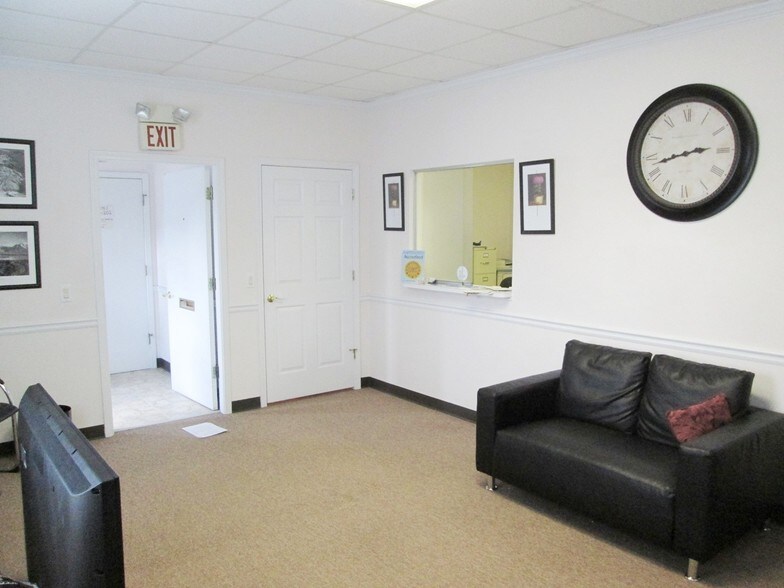 More Photos Of 4634 Lawrenceville Hwy NW, Lilburn Office For Lease
