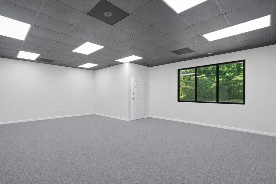 More Photos Of 1449 Field Park Cir, Marietta Warehouse For Lease