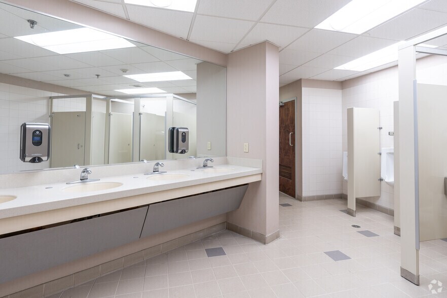 More Photos Of 7535 Windsor Dr, Allentown Office For Lease