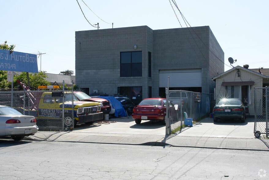 More Photos Of 430 Macarthur Ave, Redwood City Service For Sale